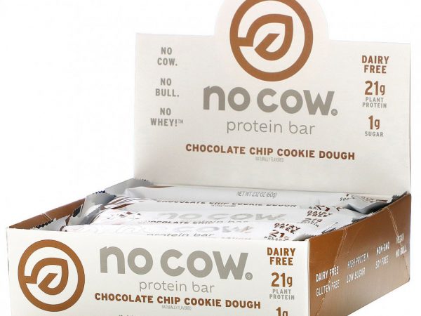 No Cow, Протеиновый батончик, тесто с шоколадной крошкой, 12 батончиков, 60 г (2,12 унции)